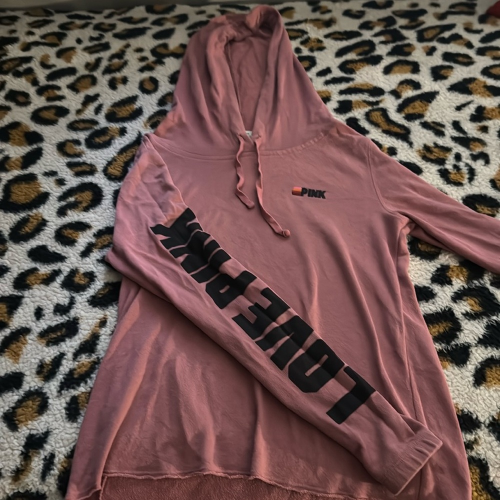 Pink Victoria, hoodie cut